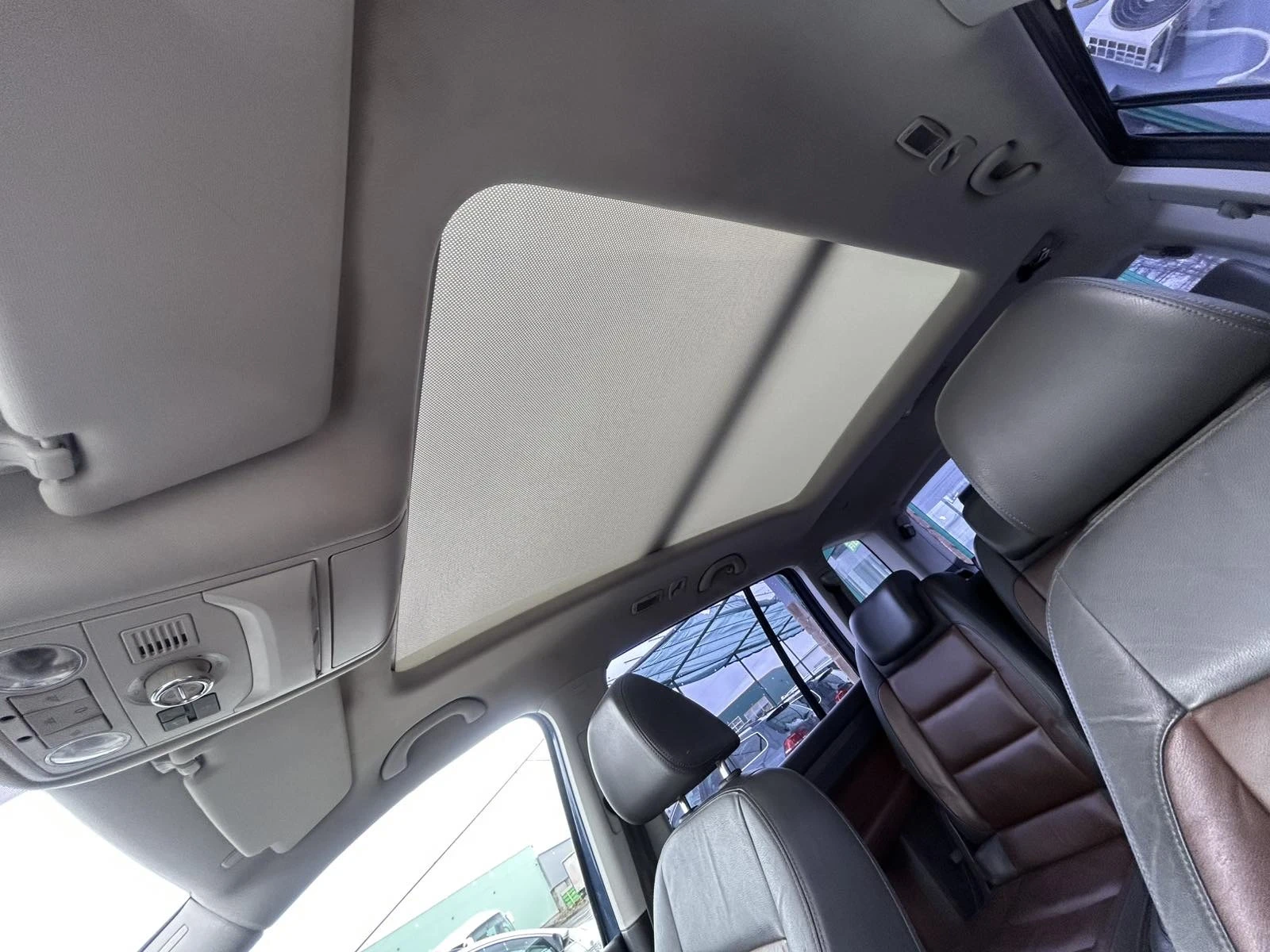 VW Touran 2.0 DSG Cross, снимка 11 - Автомобили и джипове - 54072281