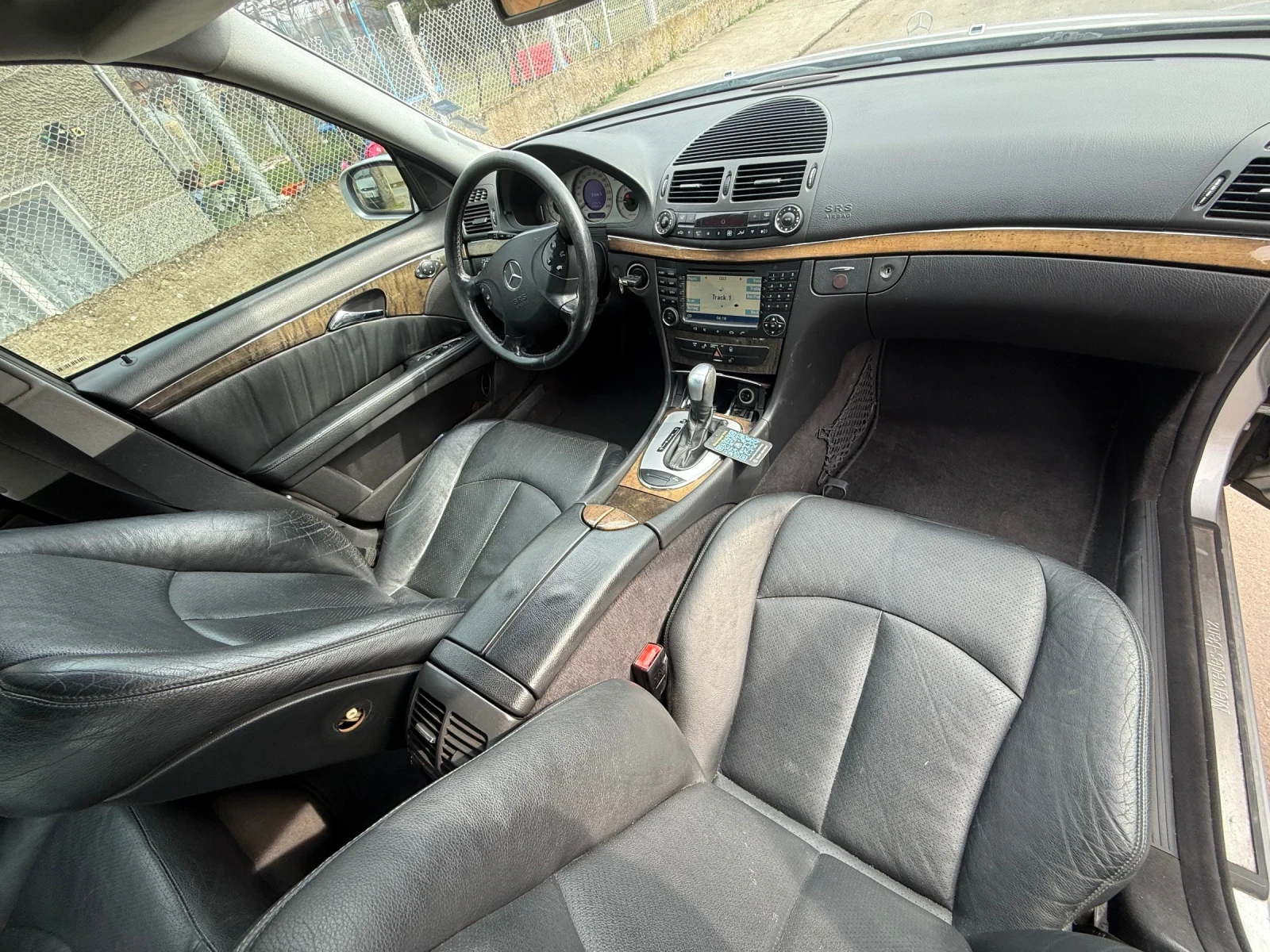Mercedes-Benz E 320 3.2cdi 204к, снимка 7 - Автомобили и джипове - 54667131