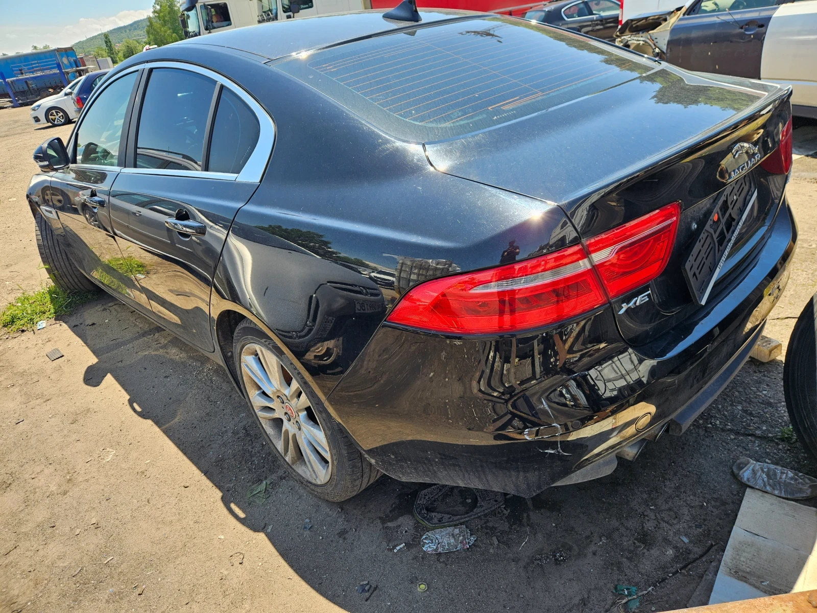 Jaguar XE 2.0дизел 180кс 2017год, снимка 5 - Автомобили и джипове - 55112133