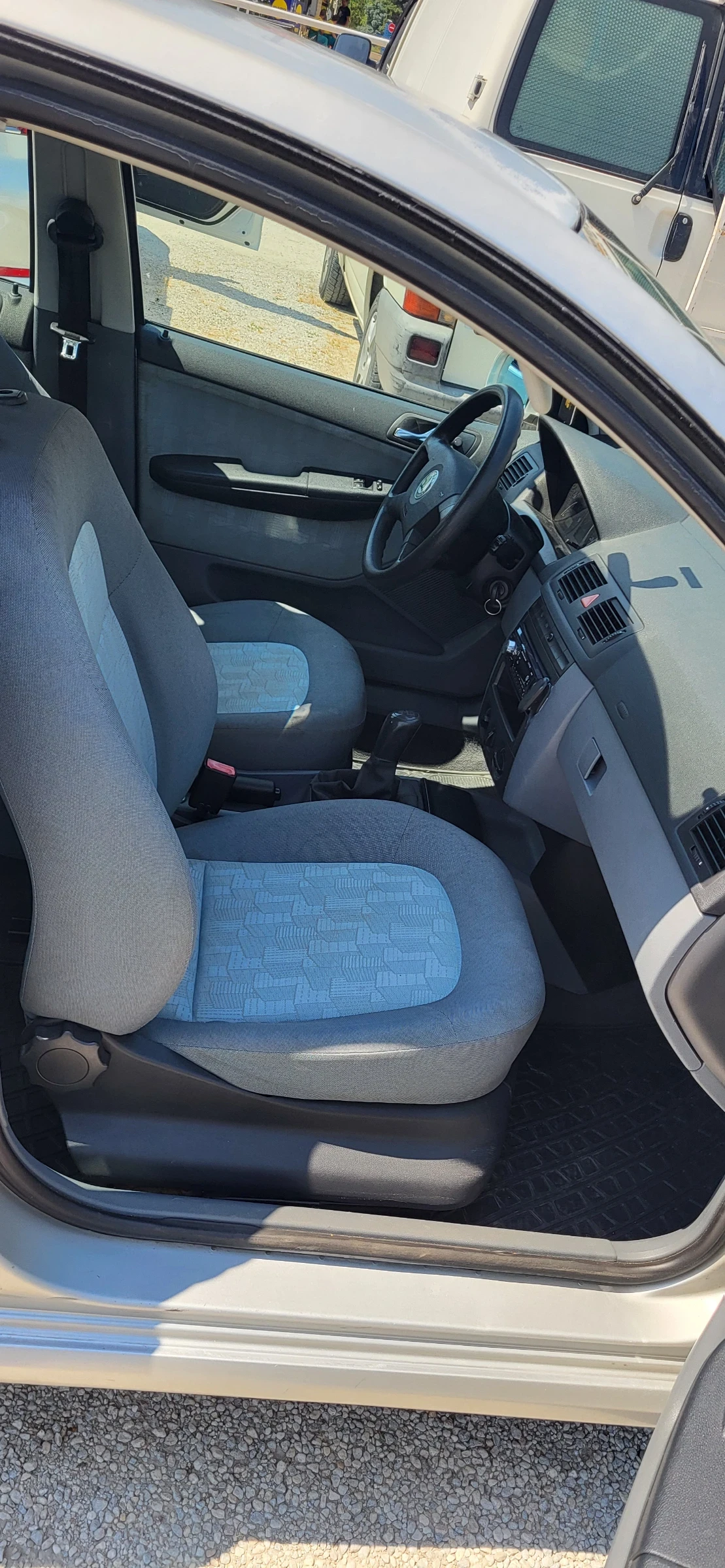 Skoda Fabia 1.9 tdi 101kc, снимка 8 - Автомобили и джипове - 55249434