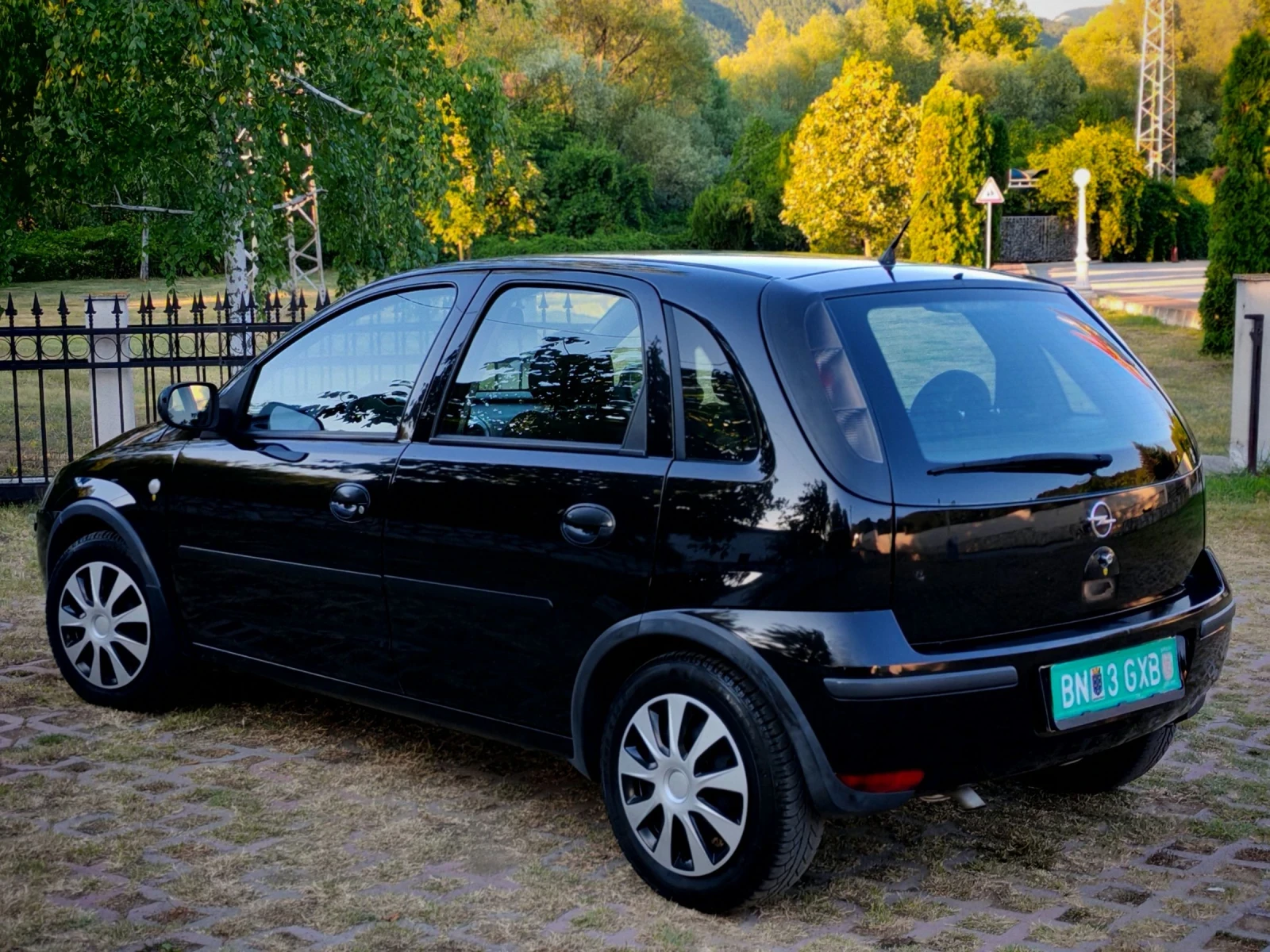 Opel Corsa 1.2I 16V(75)* FACELIFT* КЛИМАТИК* НОВ ВНОС* , снимка 4 - Автомобили и джипове - 55285894