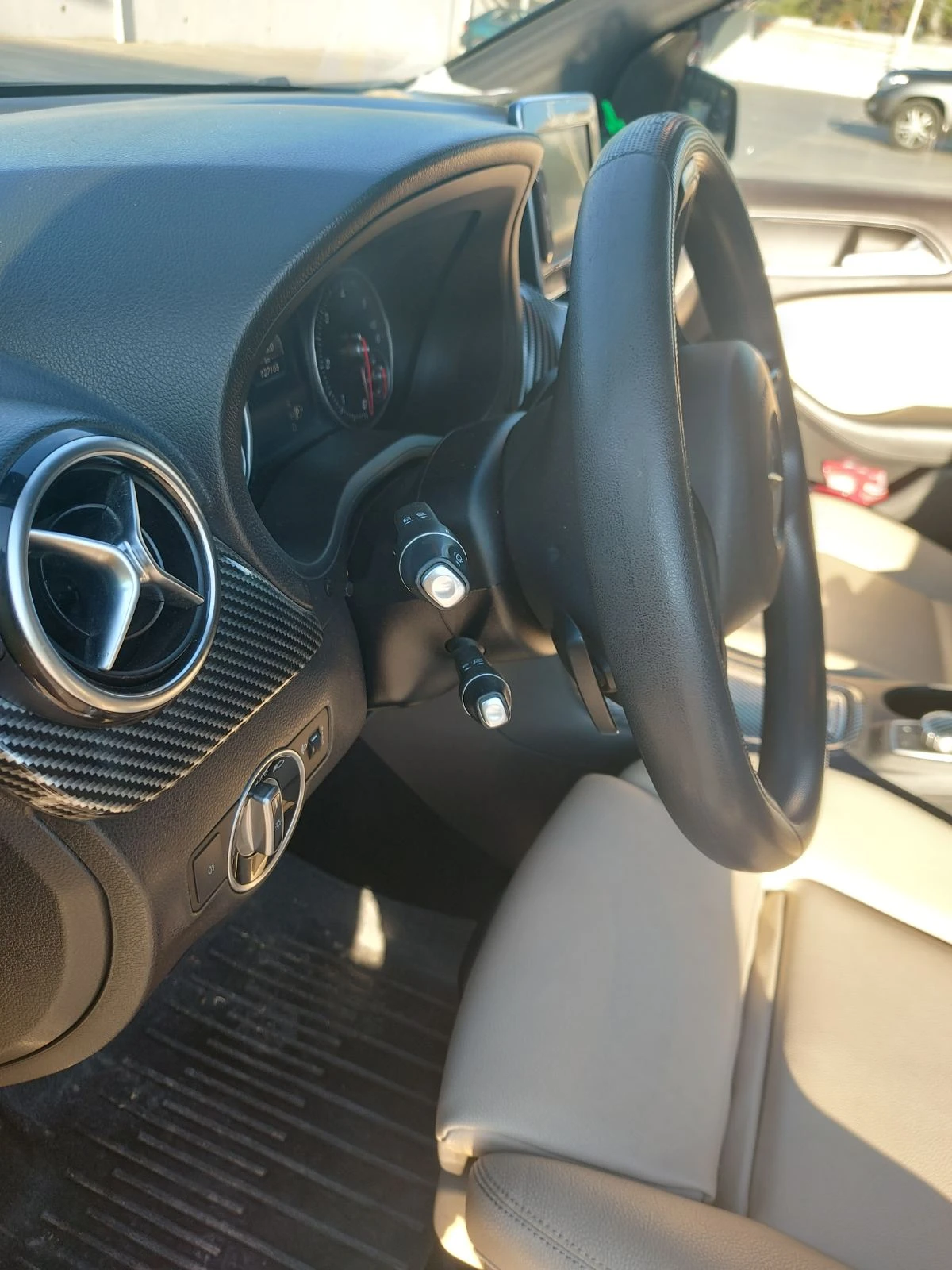 Mercedes-Benz 180, снимка 7 - Автомобили и джипове - 56560092
