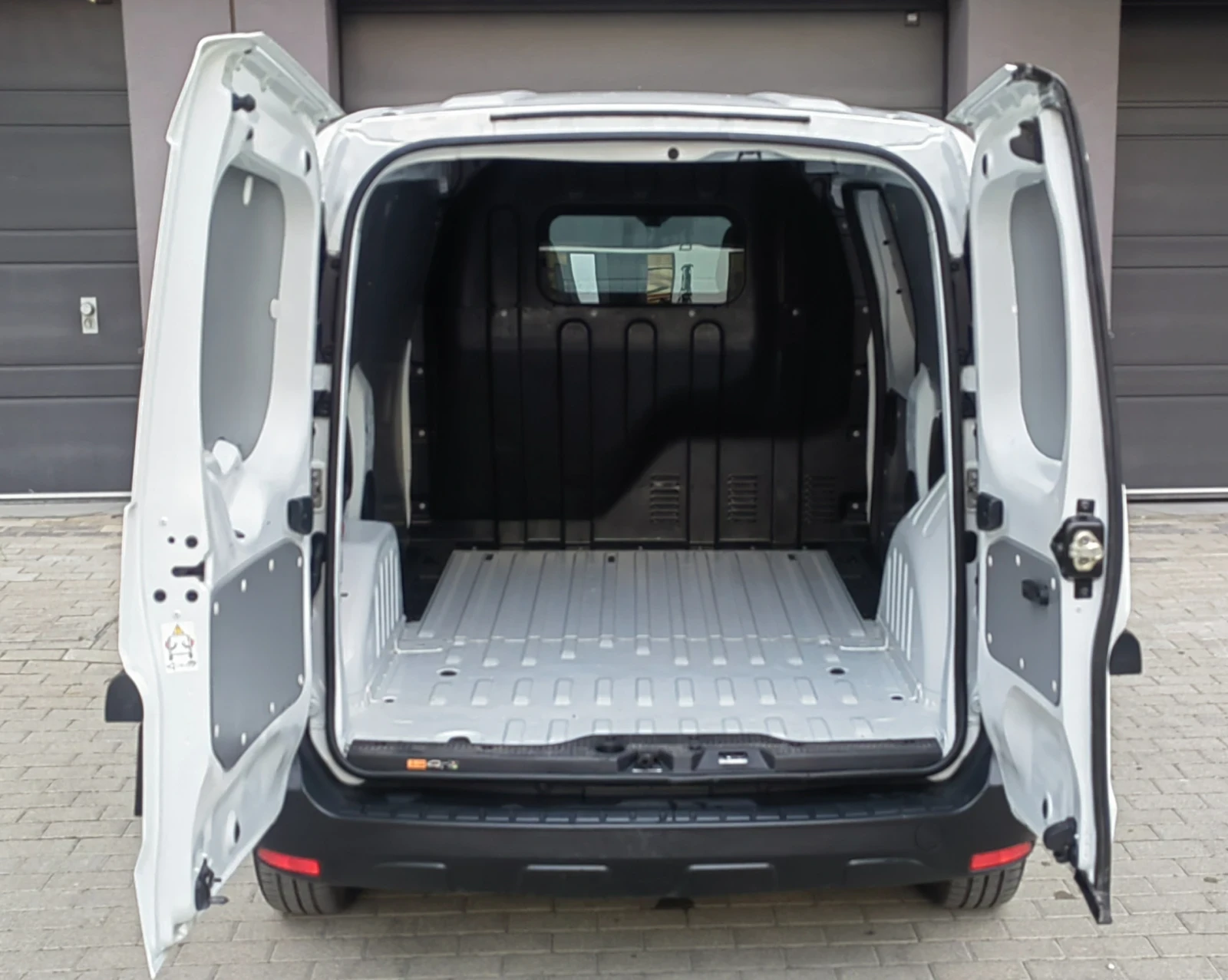 Renault Express 1.5 dci , снимка 12 - Автомобили и джипове - 55675354