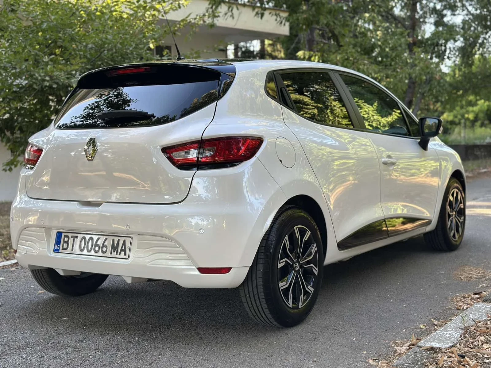 Renault Clio 1, 2i, снимка 3 - Автомобили и джипове - 56589776