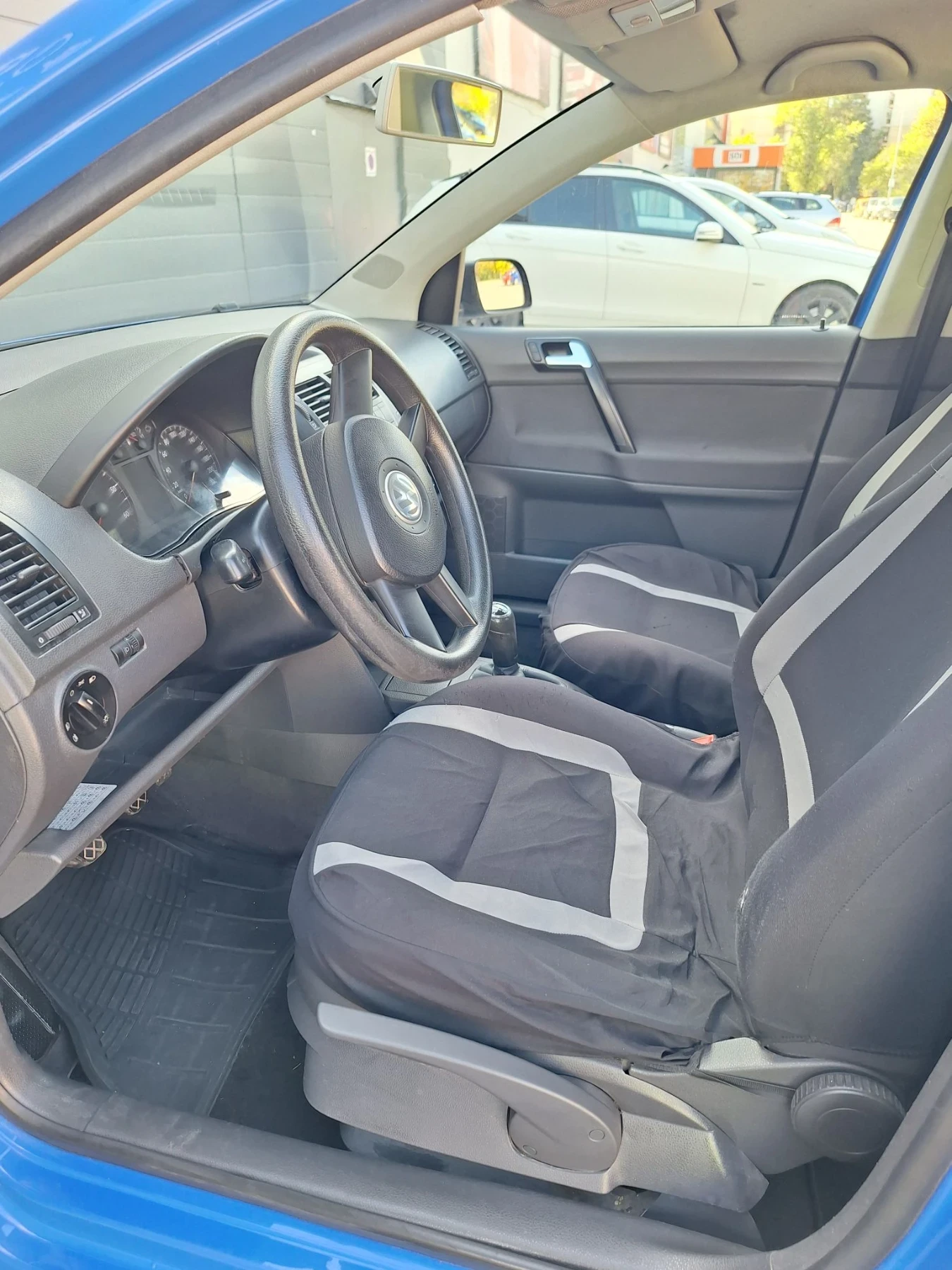 VW Polo, снимка 14 - Автомобили и джипове - 56728541