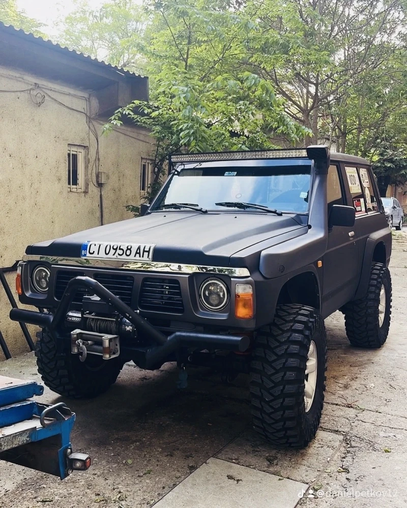 Nissan Patrol M57, снимка 11 - Автомобили и джипове - 47960567