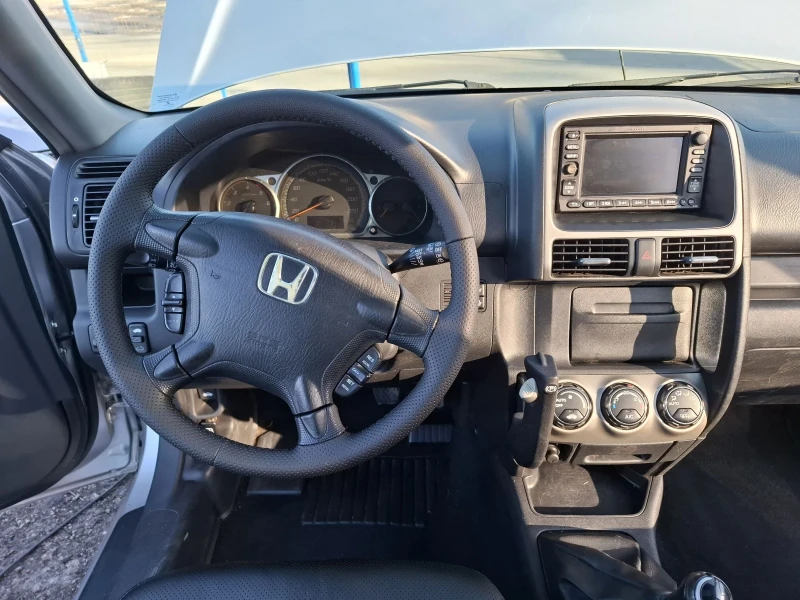 Honda Cr-v 2.2I-CTDI-140кс.ИТАЛИЯ* КОЖА* НАВИ* ШИБЕДАХ* 6ск., снимка 10 - Автомобили и джипове - 48808607