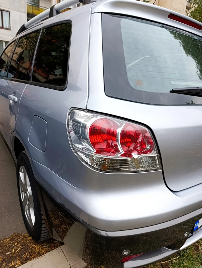 Mitsubishi Outlander 2.4, снимка 2 - Автомобили и джипове - 51537211