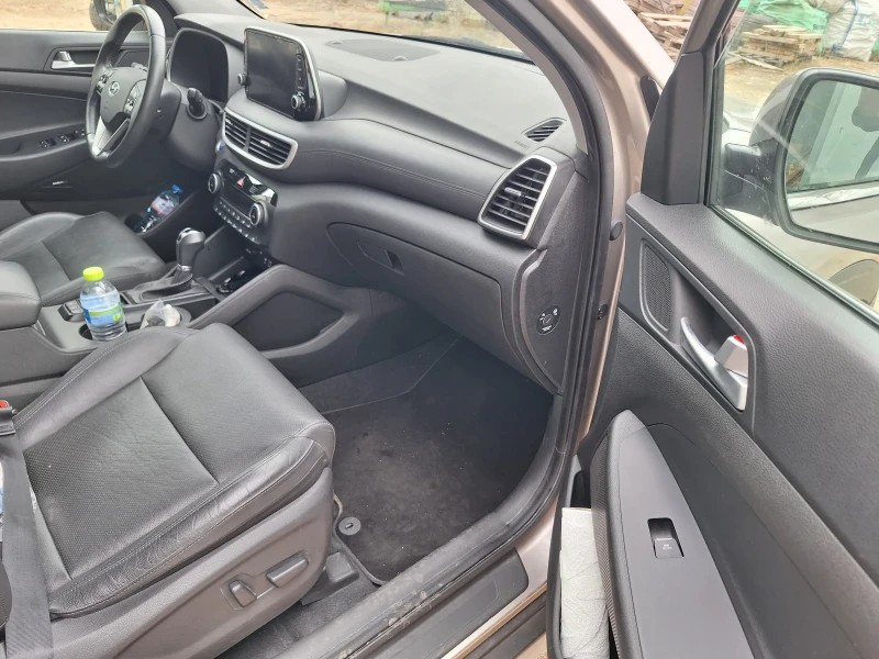 Hyundai Tucson 4х4 PREMIUM, снимка 6 - Автомобили и джипове - 52064814