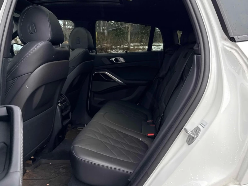 BMW X6 2024 xDrive40i * CARFAX * БЕЗ ПЪРВОНАЧАЛНА ВНОСКА, снимка 13 - Автомобили и джипове - 52861655