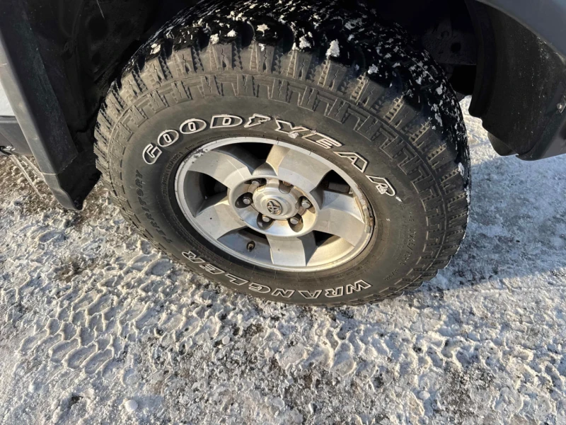 Toyota Fj cruiser CARFAX* АВТОФИНАНСИРАНЕ БЕЗ ПЪРВОНАЧАЛНА ВНОСКА, снимка 7 - Автомобили и джипове - 52962754