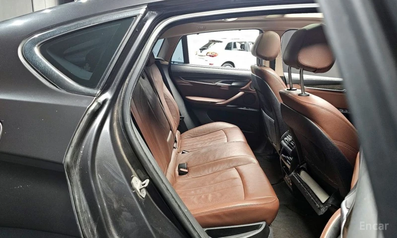 BMW X6, снимка 11 - Автомобили и джипове - 53292457