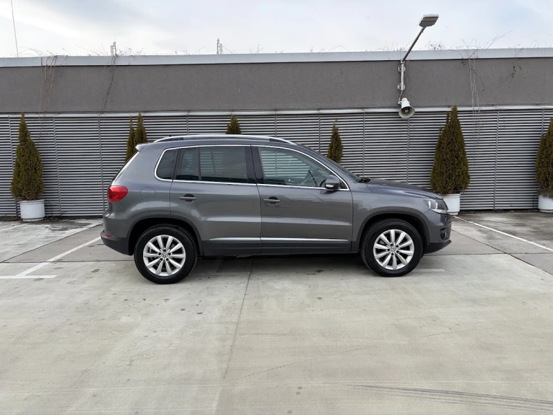 VW Tiguan, снимка 13 - Автомобили и джипове - 53371157