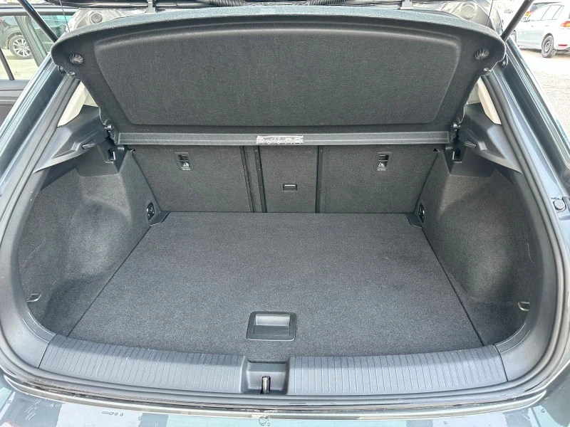 VW T-Roc 1.5 TSI пълна сервизна история!, снимка 6 - Автомобили и джипове - 53447088