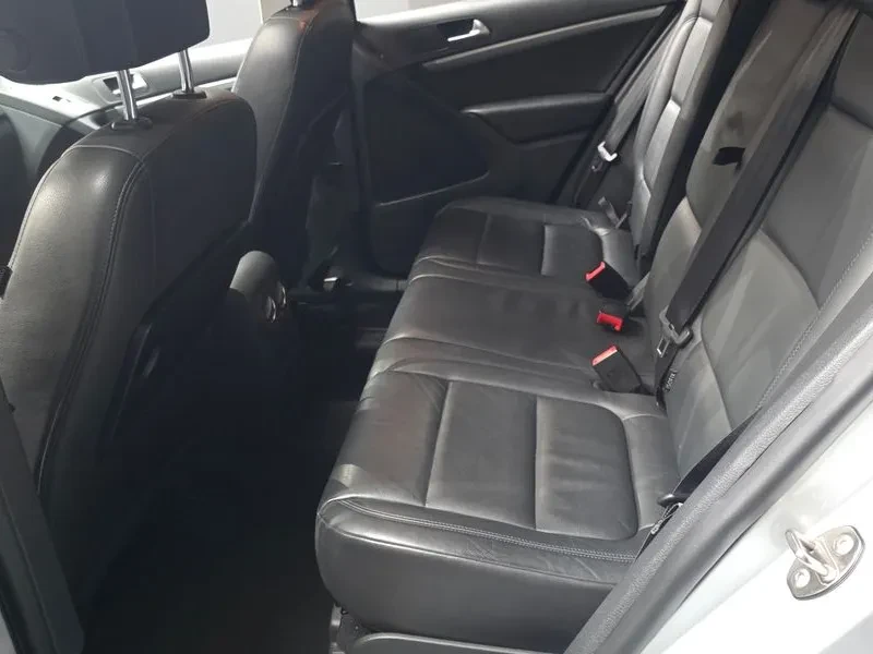 VW Tiguan 2.0 Tdi Premium 5N, снимка 12 - Автомобили и джипове - 56112780
