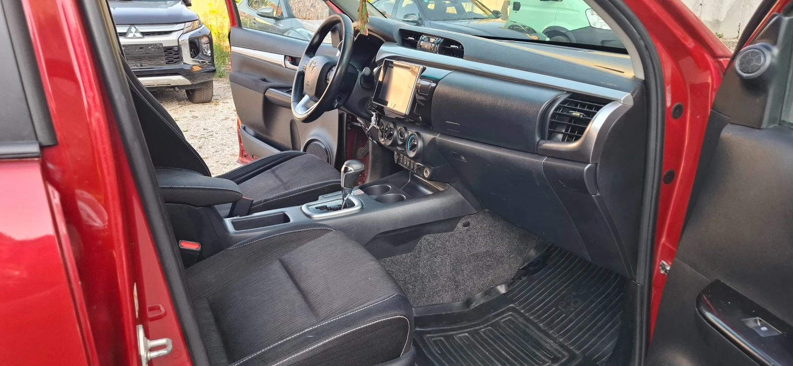 Toyota Hilux Double Cab.2.4 D-4D 150 ШВЕЙЦАРИЯ - изображение 10
