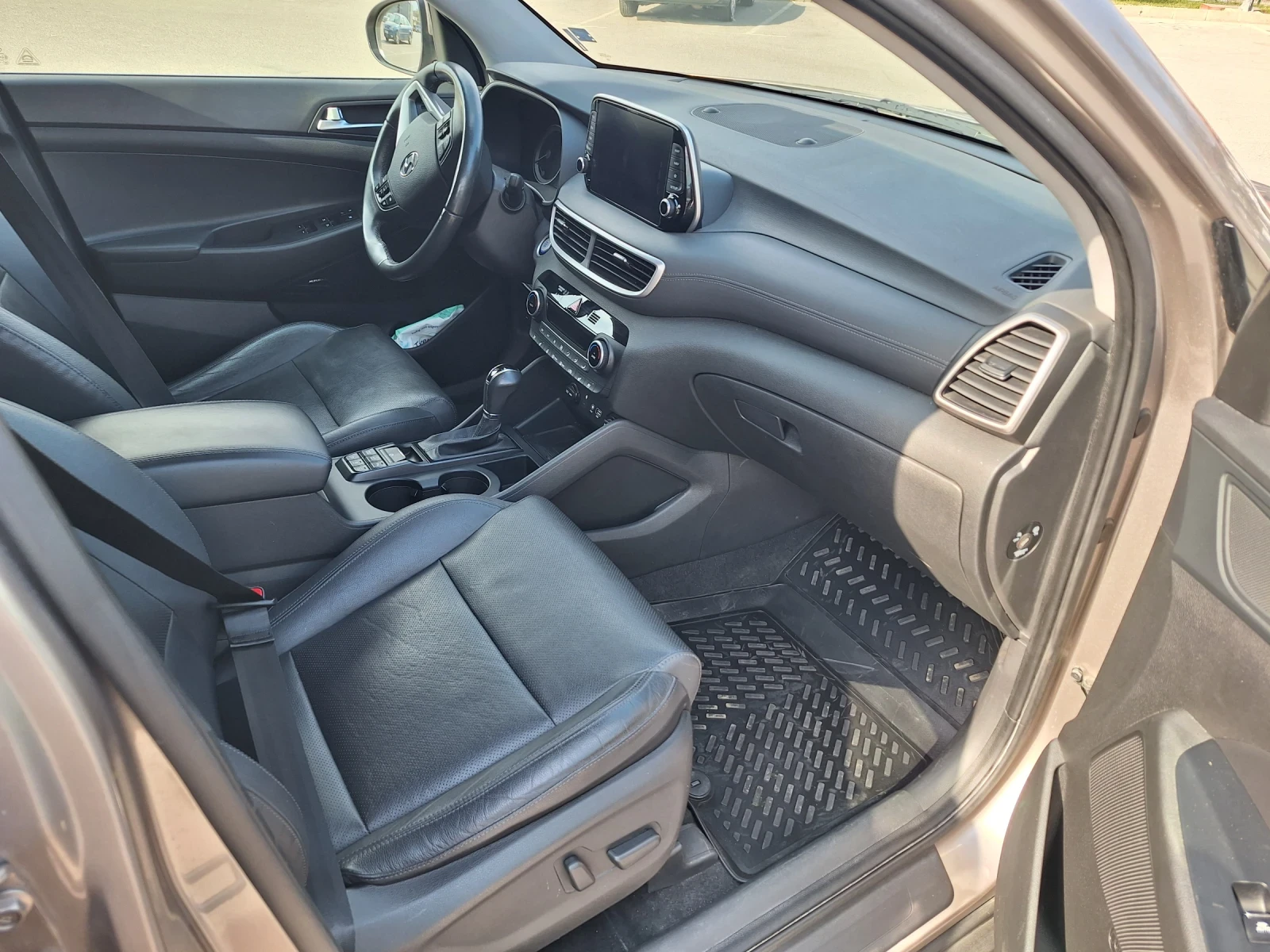 Hyundai Tucson 4х4 PREMIUM, снимка 9 - Автомобили и джипове - 52064814