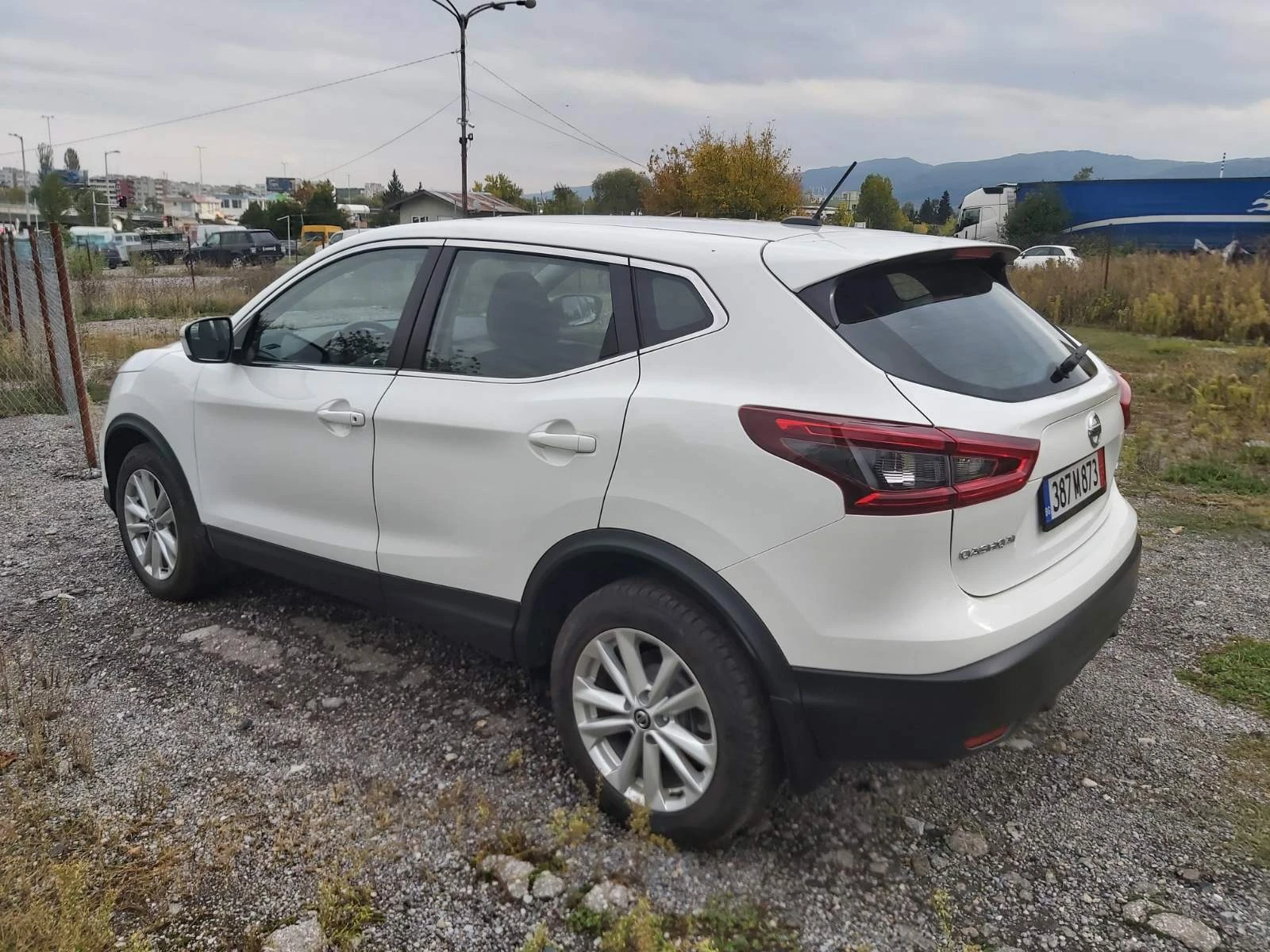 Nissan Qashqai 2, 0 - изображение 5