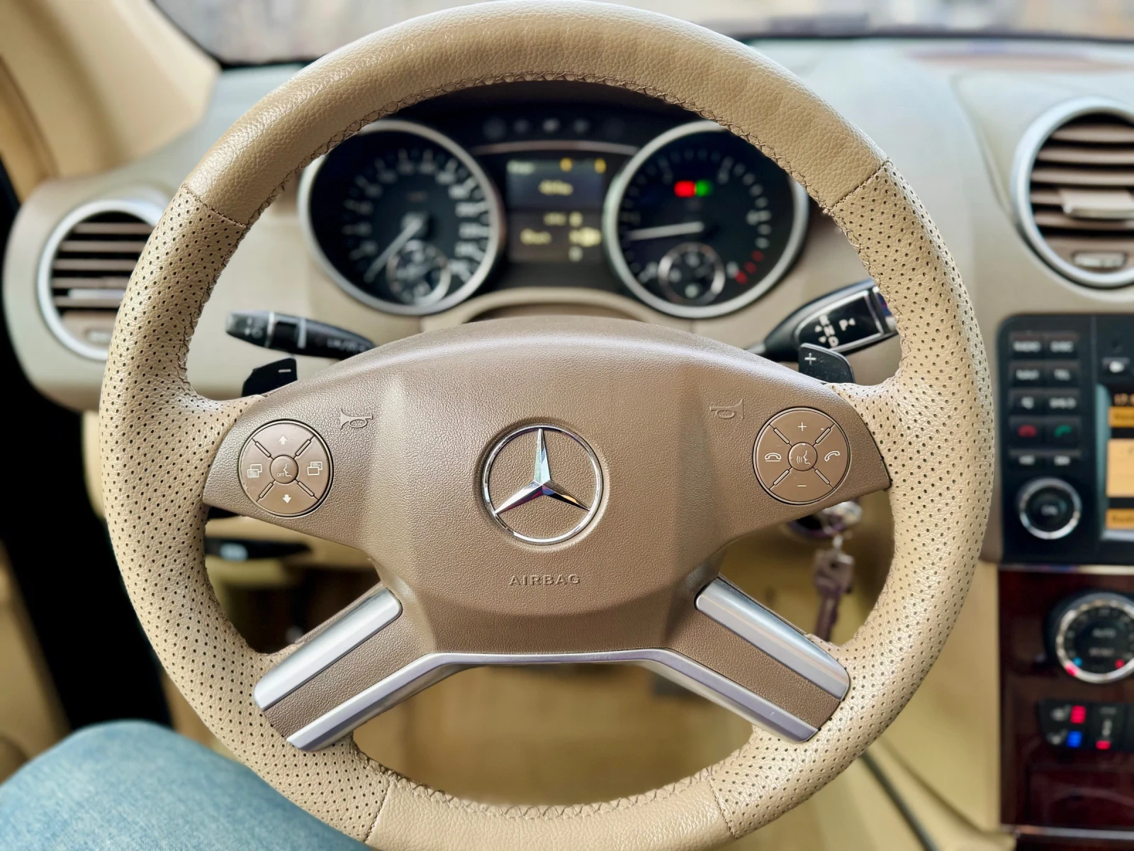 Mercedes-Benz ML 350  - изображение 7