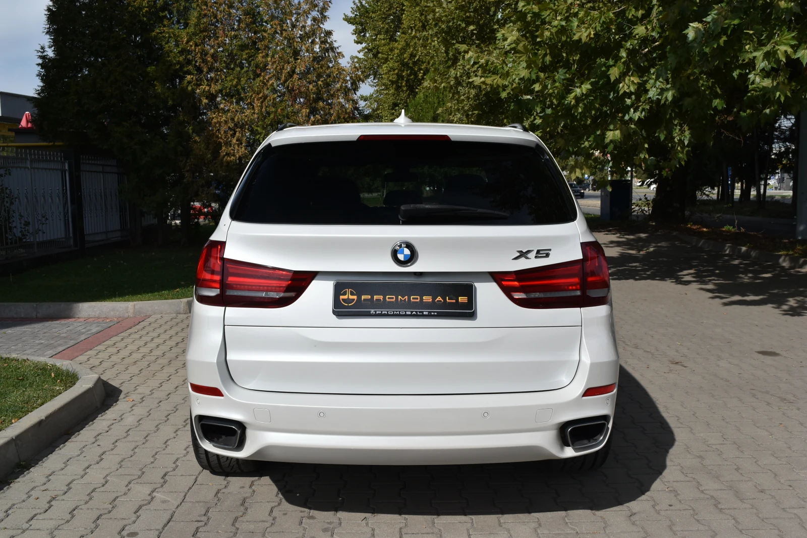 BMW X5 40d xDrive M* KeyGo* SoftClose* h/k* HUD* Individu, снимка 5 - Автомобили и джипове - 53975506