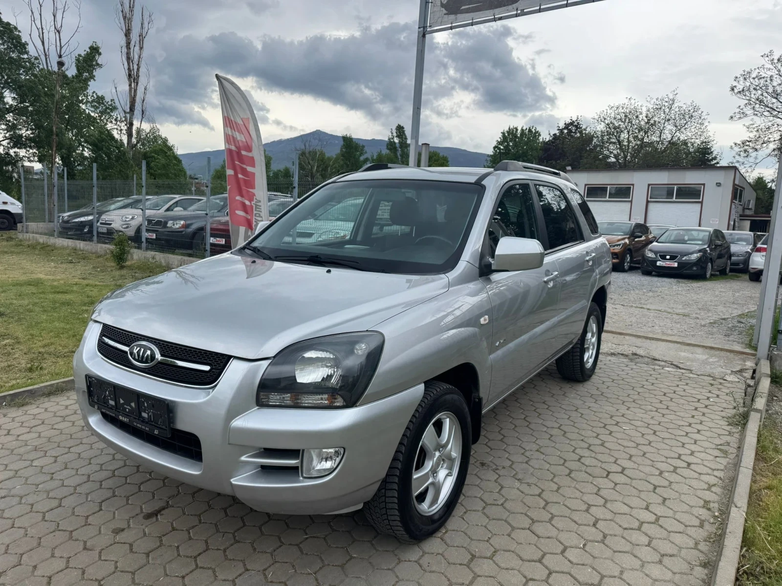 Kia Sportage 2.0CRDi/4x4, снимка 2 - Автомобили и джипове - 54463589