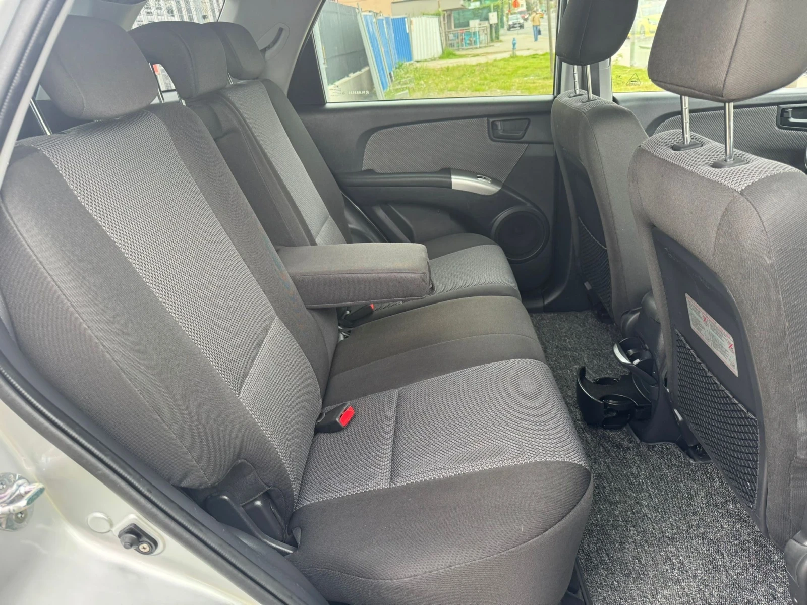 Kia Sportage 2.0CRDi/4x4, снимка 12 - Автомобили и джипове - 54463589