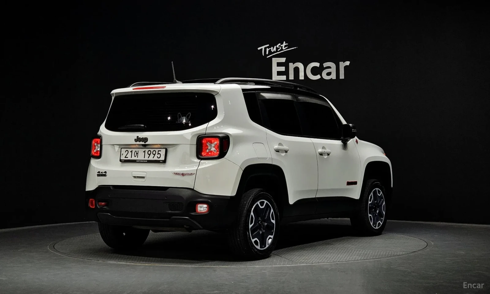Jeep Renegade, снимка 2 - Автомобили и джипове - 54553863