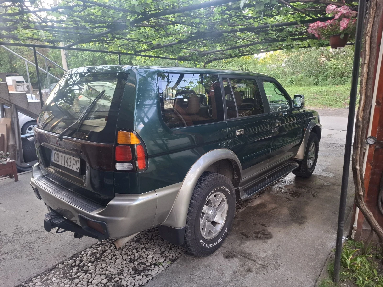 Mitsubishi Pajero sport 2.5 Dizel , снимка 4 - Автомобили и джипове - 54695469