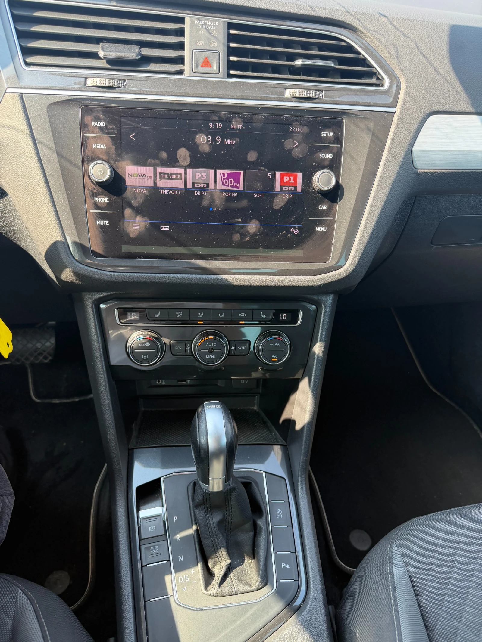 VW Tiguan 2.0TDI AVTOMAT/NAVI EURO 6, снимка 12 - Автомобили и джипове - 55115925