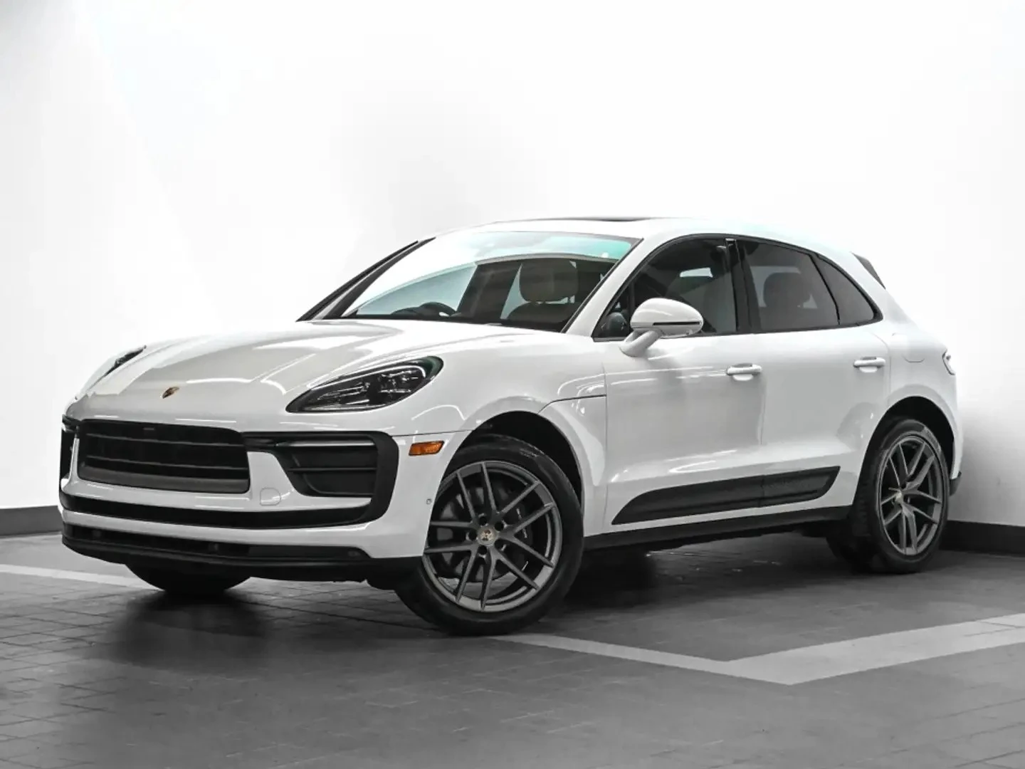 Porsche Macan PREMIUM PLUS PKG ЦЕНА ДО БЪЛГАРИЯ АВТОКРЕДИТ