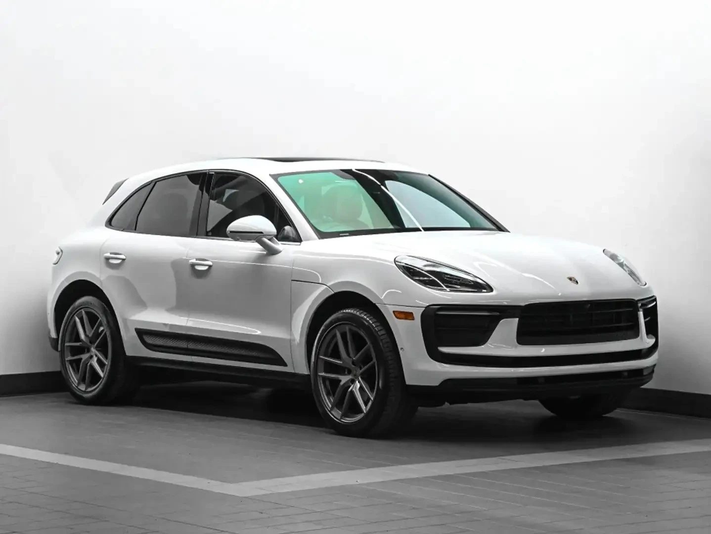 Porsche Macan PREMIUM PLUS PKG ЦЕНА ДО БЪЛГАРИЯ АВТОКРЕДИТ, снимка 6 - Автомобили и джипове - 55504134