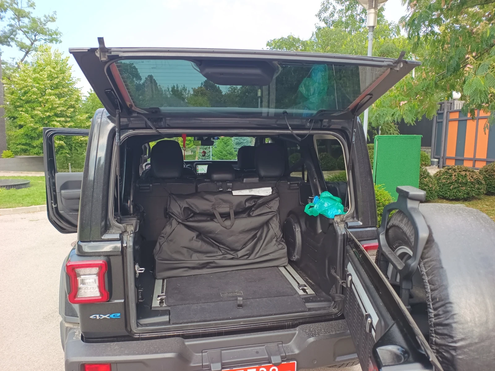 Jeep Wrangler Sahara 4xe , снимка 7 - Автомобили и джипове - 55825076
