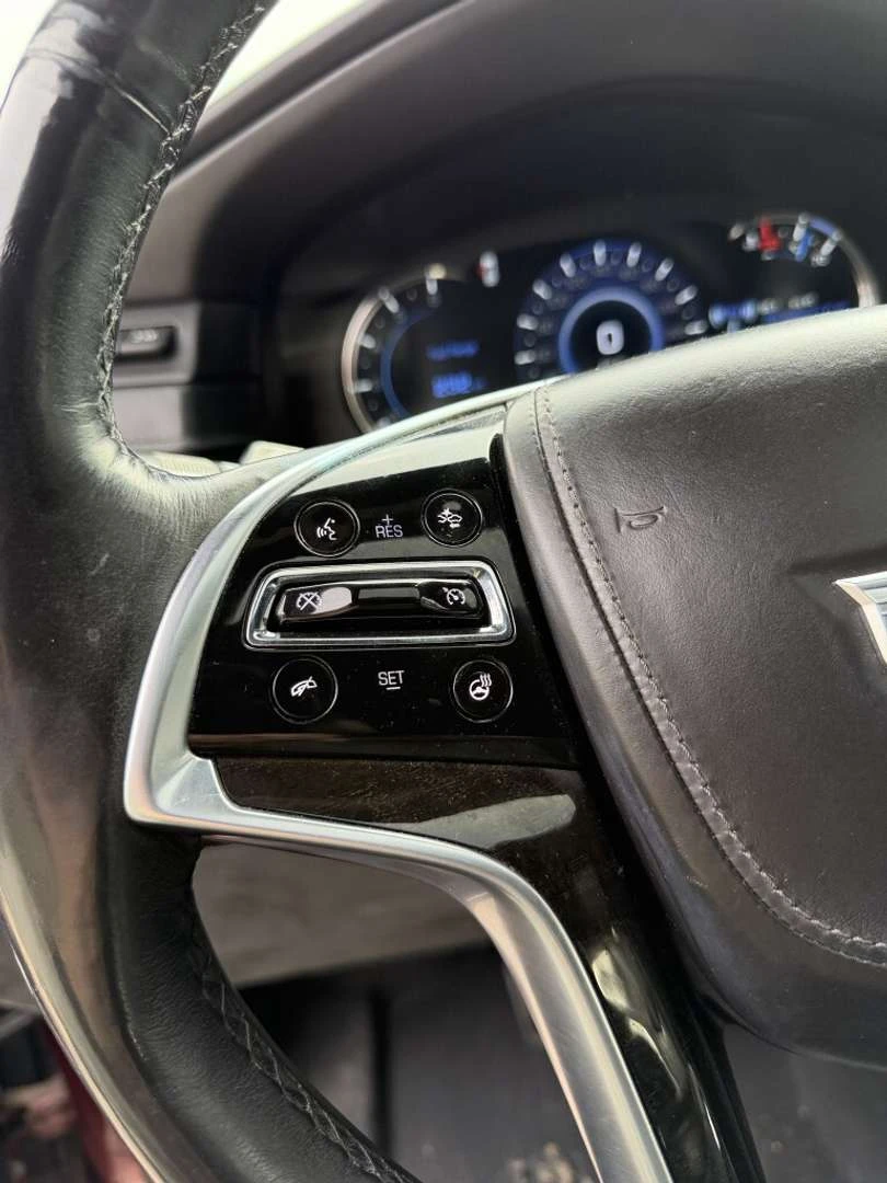 Cadillac Escalade, снимка 11 - Автомобили и джипове - 56020996
