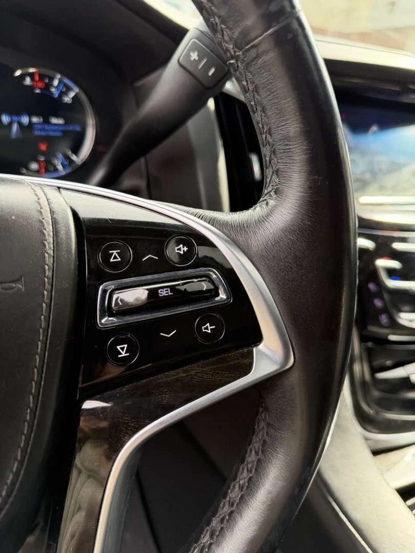 Cadillac Escalade, снимка 12 - Автомобили и джипове - 56020996