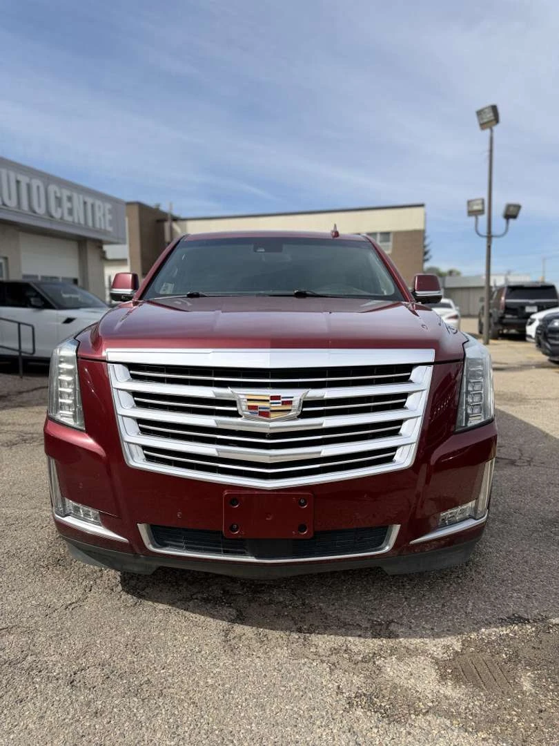 Cadillac Escalade, снимка 2 - Автомобили и джипове - 56020996