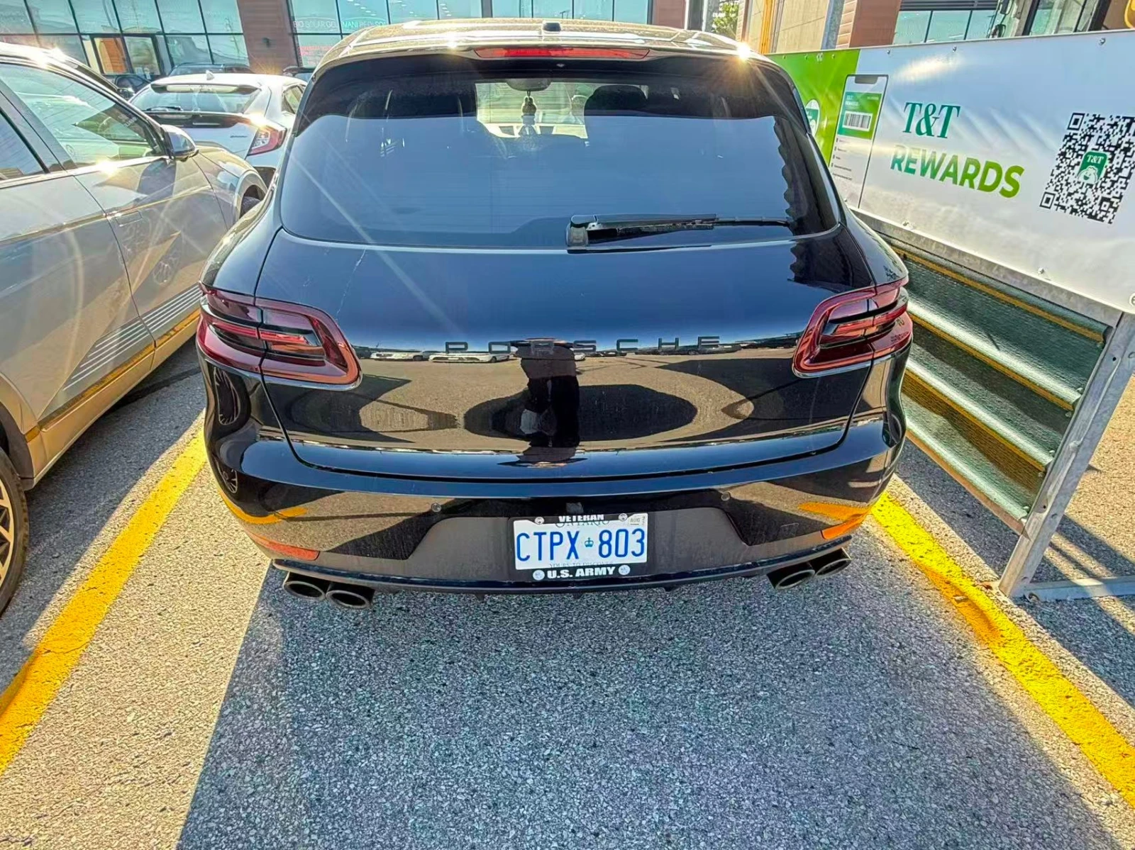 Porsche Macan * AWD * CARFAX * ОПЦИЯ ЗА ФИНАНСИРАНЕ * , снимка 4 - Автомобили и джипове - 56066454