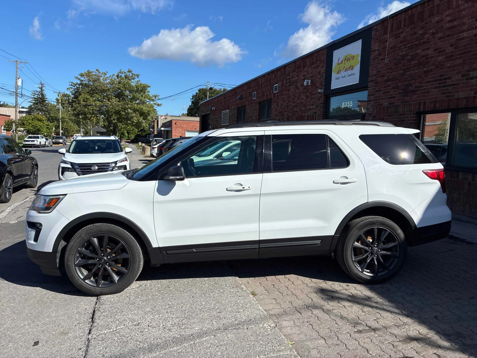 Ford Explorer * XLT * АВТОКРЕДИТ * ОТ ПРЕДСТАВИТЕЛСТВО , снимка 3 - Автомобили и джипове - 56099538
