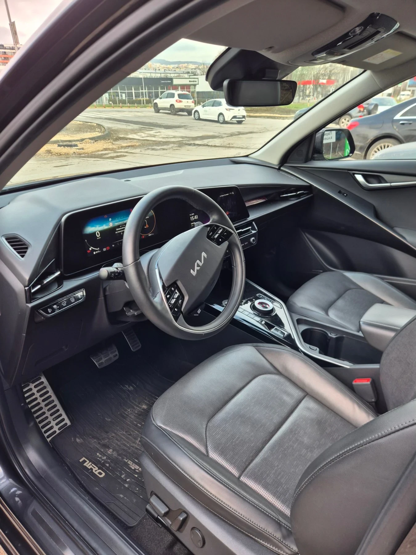 Kia Niro, снимка 6 - Автомобили и джипове - 56152678