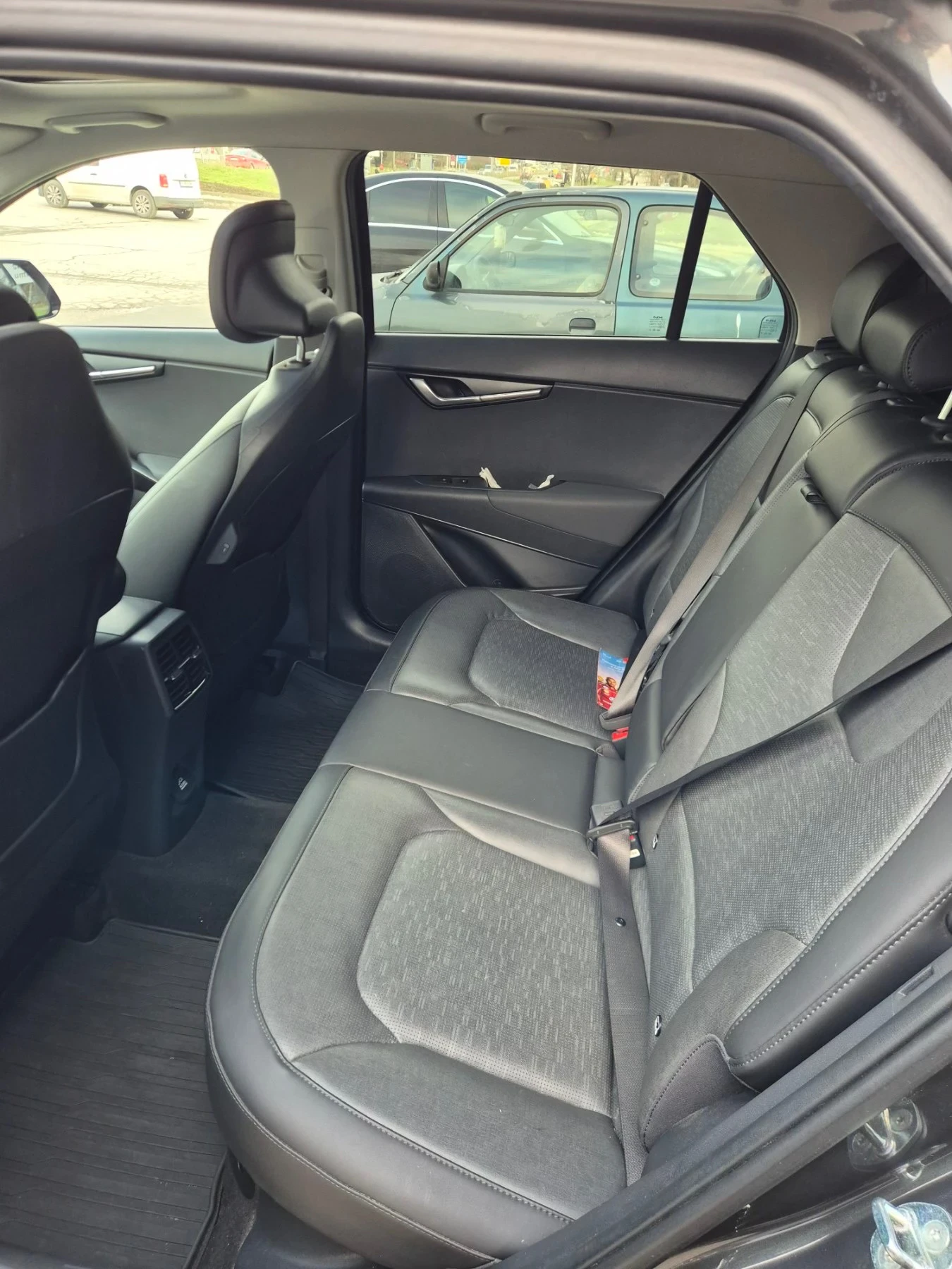 Kia Niro, снимка 5 - Автомобили и джипове - 56152678