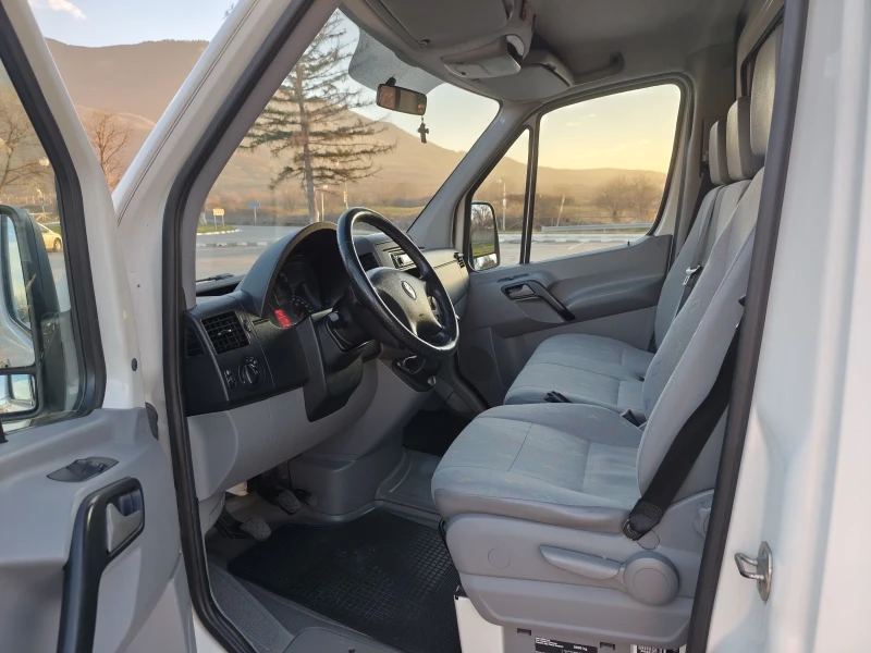 VW Crafter 2.5 136kc, снимка 14 - Бусове и автобуси - 52831788
