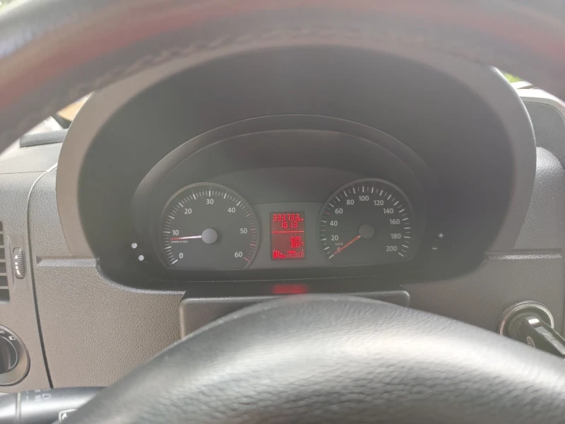 VW Crafter 2.5 136kc, снимка 17 - Бусове и автобуси - 52679471