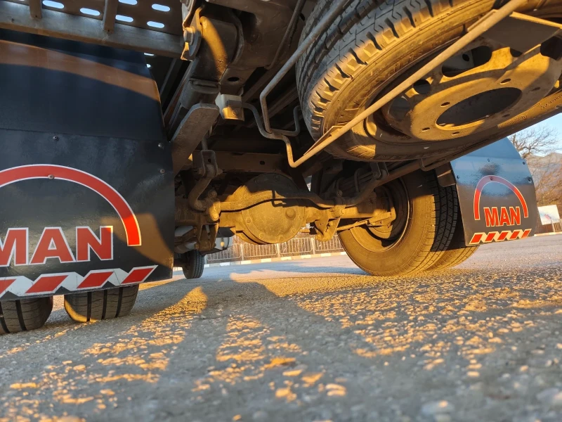 VW Crafter 2.5 136kc, снимка 8 - Бусове и автобуси - 52831788