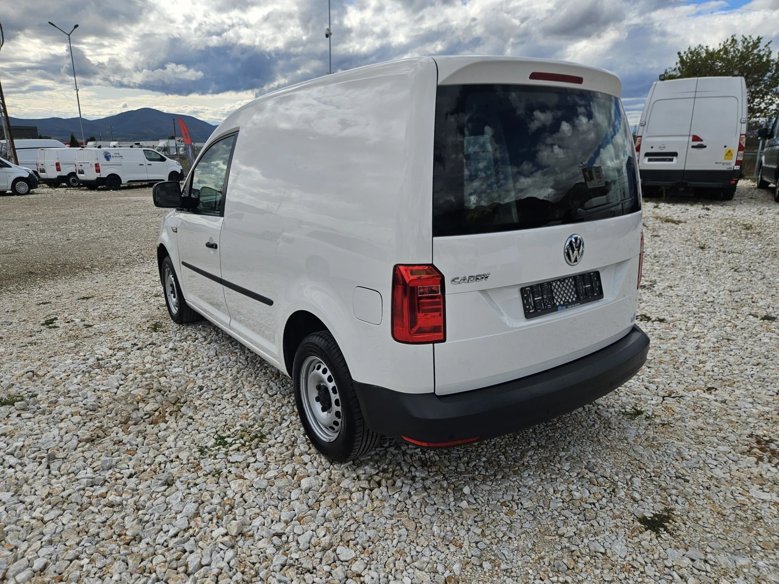 VW Caddy 2.0 TDI, Нави, Клима - изображение 3