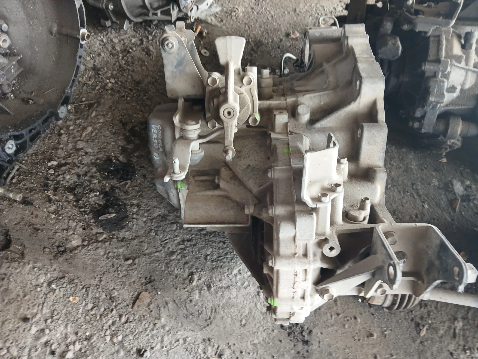 Скорости ръчни Toyota Corolla Verso 2.0D4D 2003г , снимка 3 - Части - 55216701