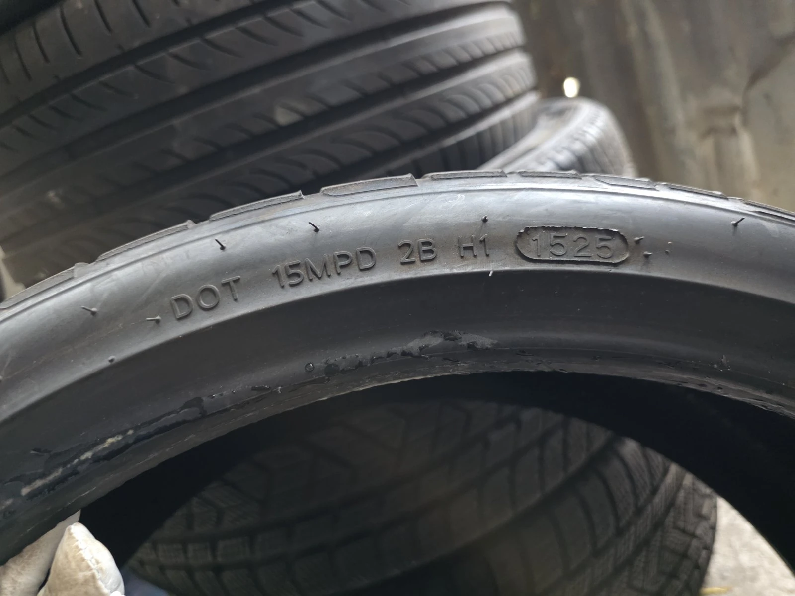Гуми Летни 225/35R20, снимка 8 - Гуми и джанти - 56730701