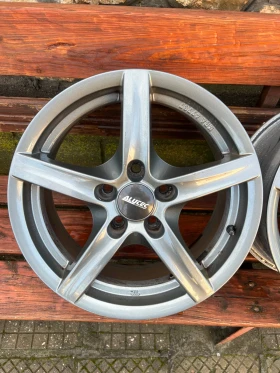 ������ ������