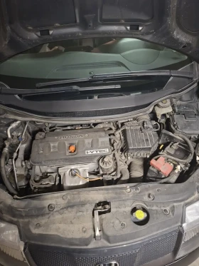 Honda Civic 1.8 Бензин, 140 кс. Автомат, снимка 8