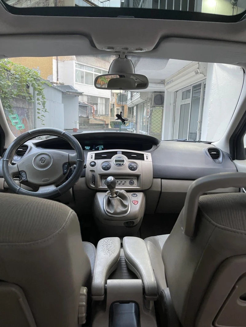 Renault Scenic, снимка 10 - Автомобили и джипове - 48511360