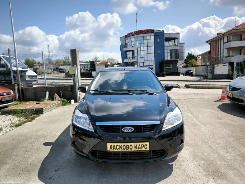 Ford Focus 1.8i, снимка 2 - Автомобили и джипове - 49818456