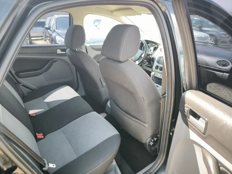 Ford Focus 1.8i, снимка 10 - Автомобили и джипове - 49818456